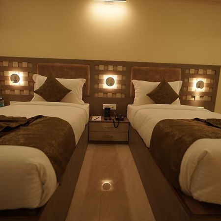 Hotel Bigwig Jabalpur Exterior photo